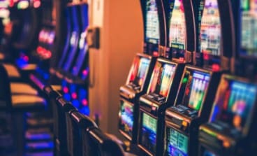 High-Stakes Online Casino Guide: Compare VIP Rewards, Betting Limits, Security, Payments and Free-Play Offers